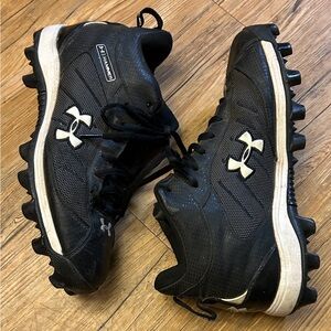 Under Armour Black and White Cleats Size 7